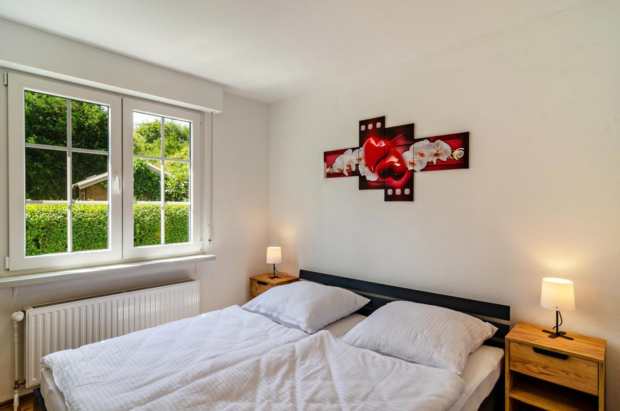 Ferienhaus Sonnenschein - Wohnung 1 Norden Exteriör bild